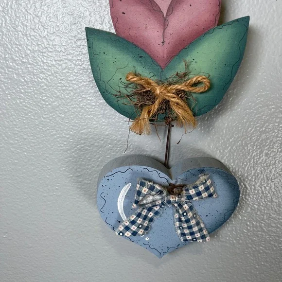 Vintage Tole Painted Woden Wall Hanger House Flower Heart 15.5" Wire Hangers - Picture 4 of 6